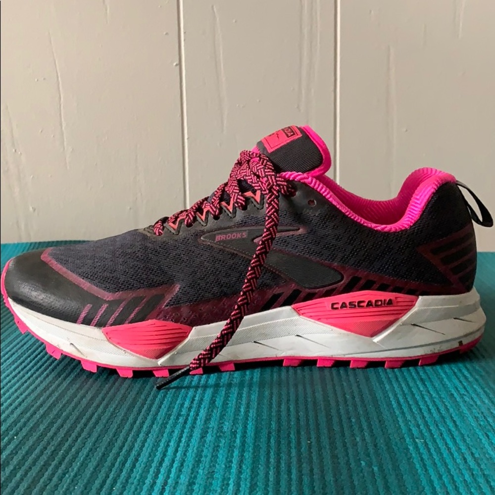 Brooks cascadia 14 trail running shoes